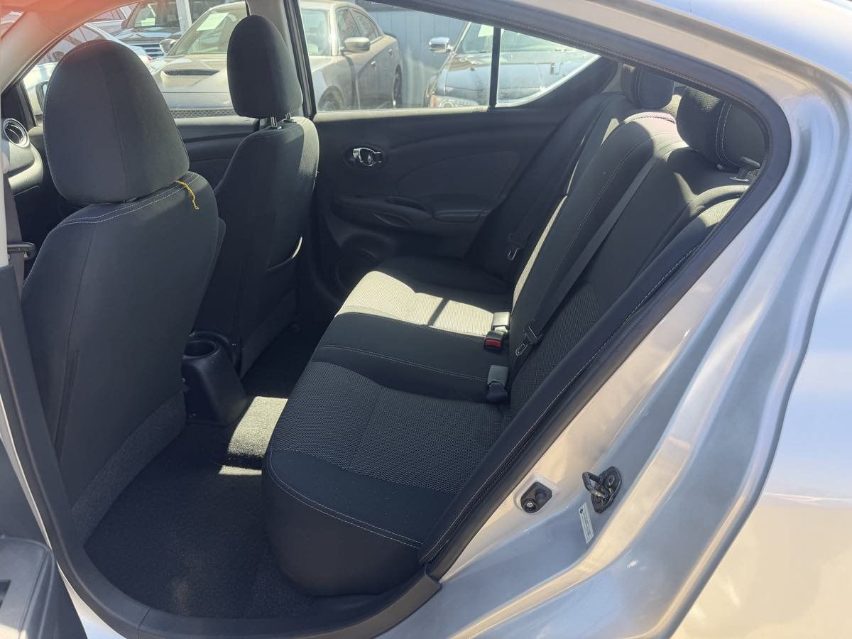 Used 2015 Nissan Versa SV w/ SV Appearance Package FWD image 12