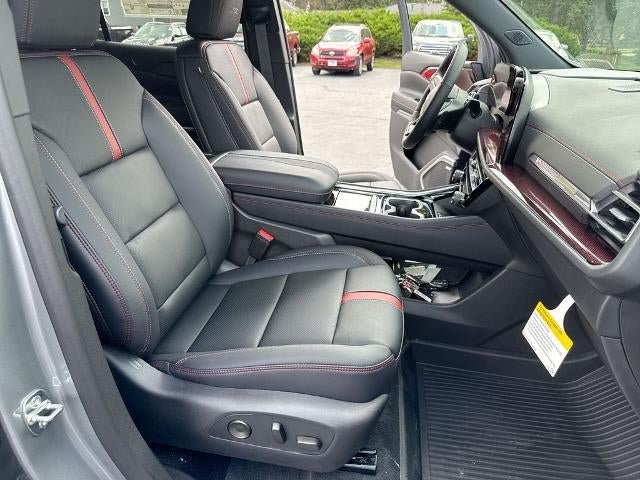 New 2026 Chevrolet Traverse RS w/ LPO, Floor Liner Package AWD/4WD image 28