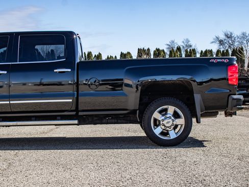 Used 2016 Chevrolet Silverado 2500 High Country w/ High Country Premium Package image 41