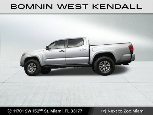 Used 2019 Toyota Tacoma SR5 w/ SR5 Appearance Package (SM) image 22