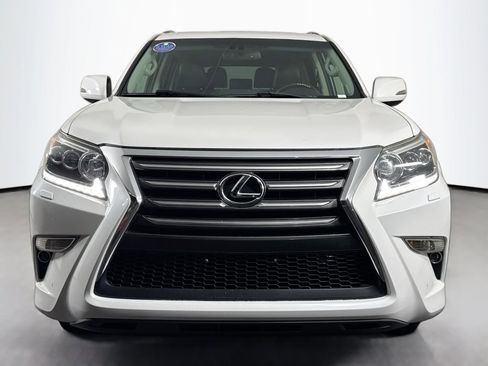 Used 2015 Lexus GX 460 image 4