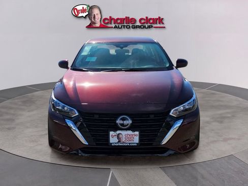 Used 2025 Nissan Sentra SV FWD image 8