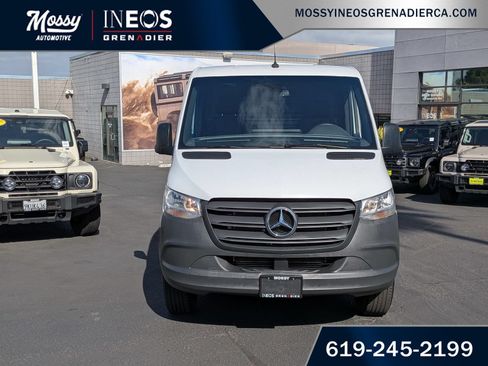 Used 2023 Mercedes-Benz Sprinter 2500 image 3