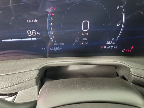 Used 2025 Cadillac XT4 Premium Luxury FWD image 23