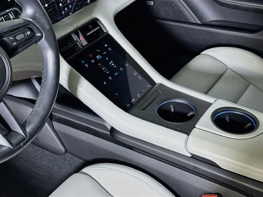 Certified 2022 Porsche Taycan RWD image 21