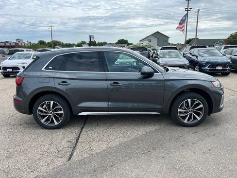 Used 2023 Audi Q5 2.0T Premium w/ Convenience Package AWD/4WD image 11