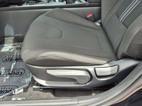 New 2026 Hyundai Elantra Sport FWD image 19