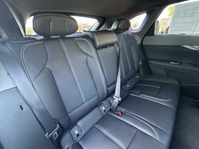 Certified 2025 Cadillac Optiq Luxury 1 AWD/4WD image 25