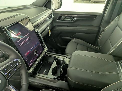 New 2026 GMC Yukon XL Elevation w/ Elevation Premium Package image 26