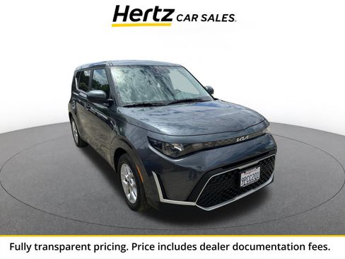 Used 2025 Kia Soul LX w/ LX Technology Package FWD image 1