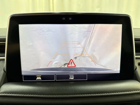 Used 2021 Chevrolet Suburban Z71 image 22