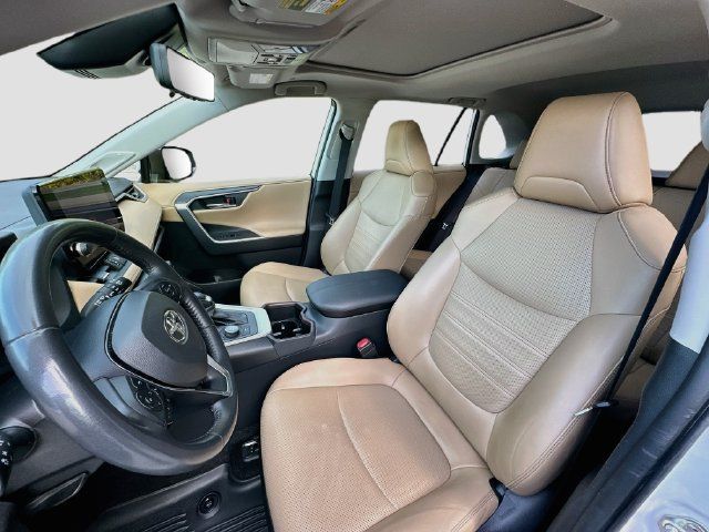 Used 2024 Toyota RAV4 Limited w/ Advanced Technology Package AWD/4WD image 21
