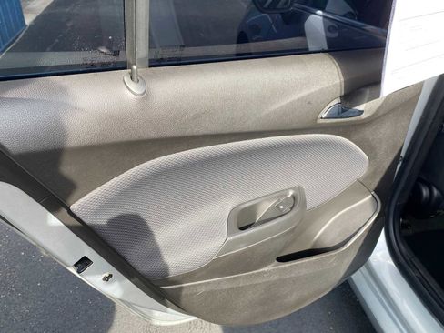 Used 2019 Chevrolet Cruze LT image 29