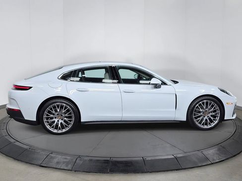 Certified 2025 Porsche Panamera 4 AWD/4WD image 8