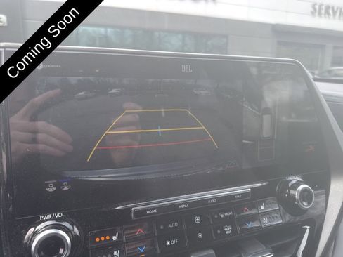 Used 2021 Toyota Highlander Limited image 21