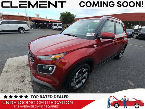 Used 2024 Hyundai Venue Limited FWD image 1