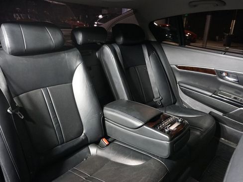 Used 2016 Kia K900 Luxury RWD image 20