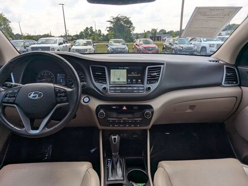 Used 2016 Hyundai Tucson Limited FWD image 16