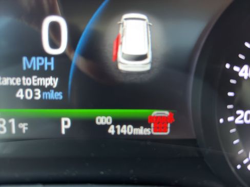 Used 2025 Toyota Sienna XLE image 16