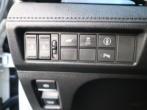 Used 2022 Honda Odyssey Elite image 39