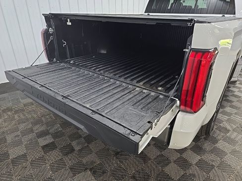 Used 2022 Toyota Tundra Limited image 11