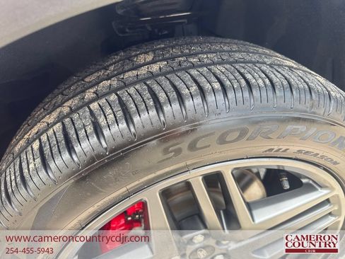 Used 2025 Ford Explorer ST-Line w/ ST-Line Street Pack AWD/4WD image 26