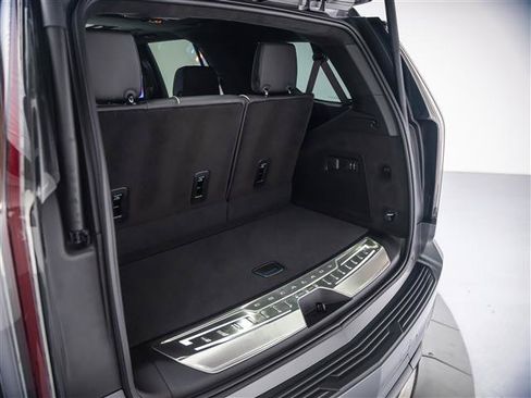 Used 2026 Cadillac Escalade V AWD/4WD image 37