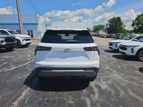 New 2026 Chevrolet Equinox LT w/ Convenience Package II AWD/4WD image 6
