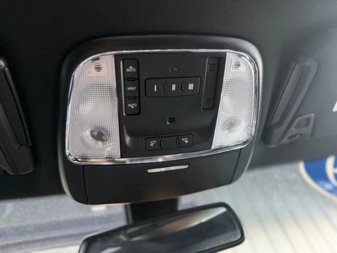 Used 2019 Dodge Charger Scat Pack w/ Plus Group image 42