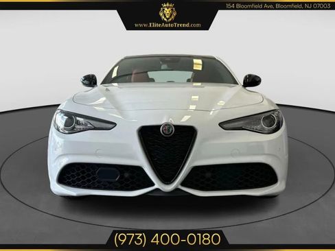 Used 2022 Alfa Romeo Giulia Veloce image 2