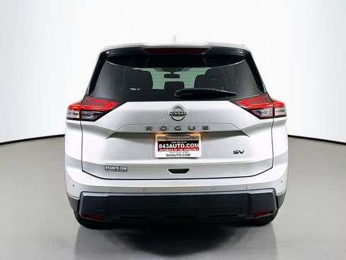 Used 2024 Nissan Rogue SV FWD image 6