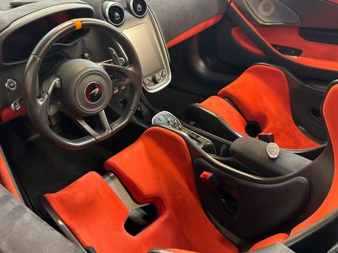 Used 2020 McLaren 600LT Spider RWD image 26