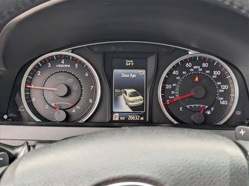 Used 2017 Toyota Camry SE w/ Moonroof Package FWD image 11