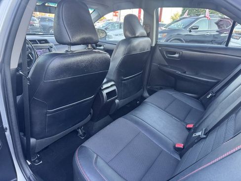 Used 2017 Toyota Camry SE FWD image 15