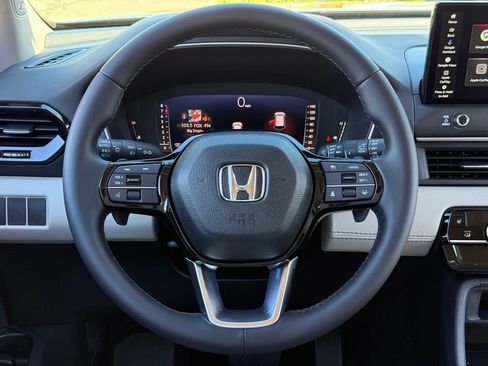 New 2026 Honda Pilot Touring image 19