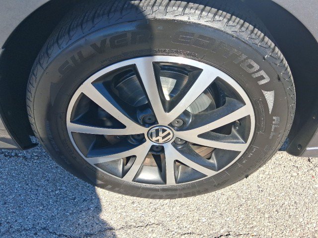 Used 2017 Volkswagen Jetta SE FWD image 11