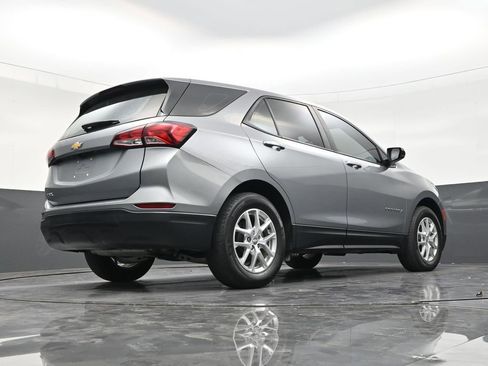 Used 2023 Chevrolet Equinox LS FWD image 24