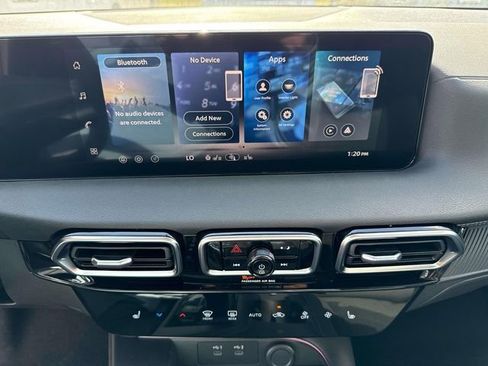 New 2026 Nissan Sentra SV w/ SV Convenience Package FWD image 28