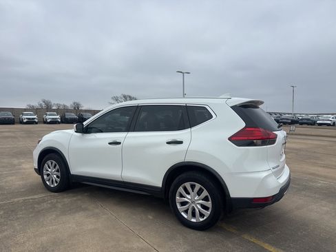 Used 2017 Nissan Rogue S image 10