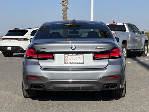 Used 2022 BMW M550i xDrive w/ Dynamic Handling Package image 4