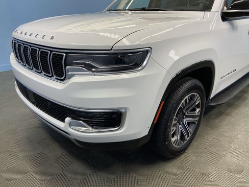 Used 2024 Jeep Wagoneer Series II w/ Flexible Seating Group image 64