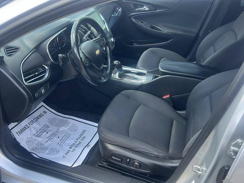 Used 2018 Chevrolet Malibu LT FWD image 10