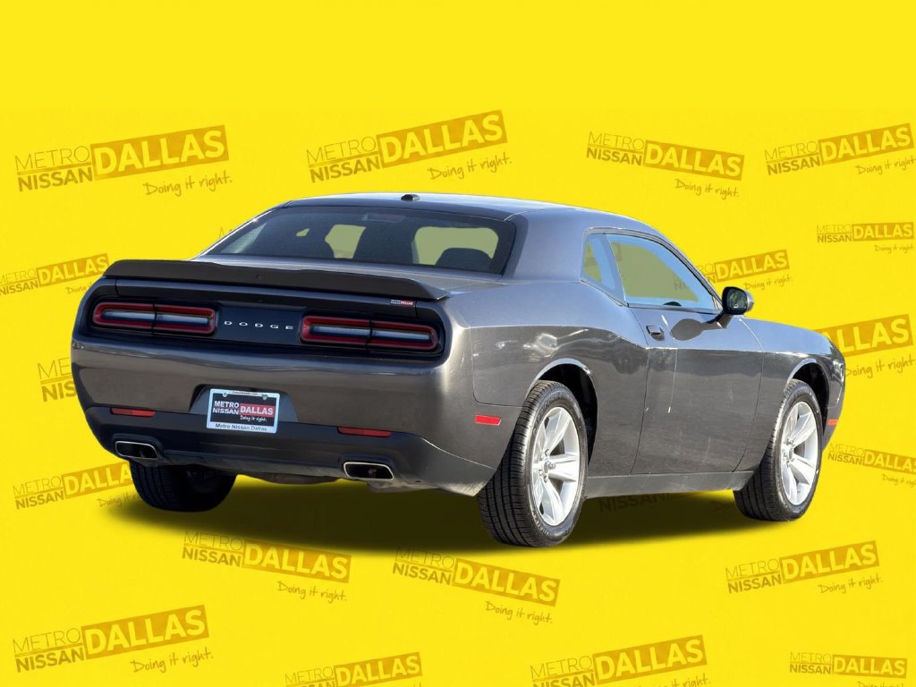 Used 2023 Dodge Challenger SXT RWD image 5