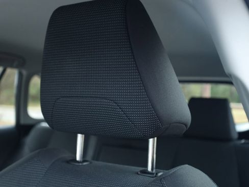 Used 2021 Toyota RAV4 LE image 27