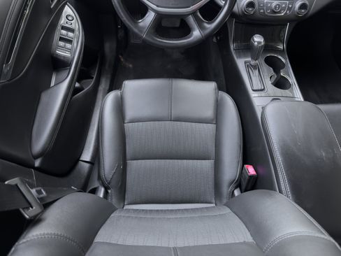 Used 2019 Chevrolet Impala LT FWD image 53