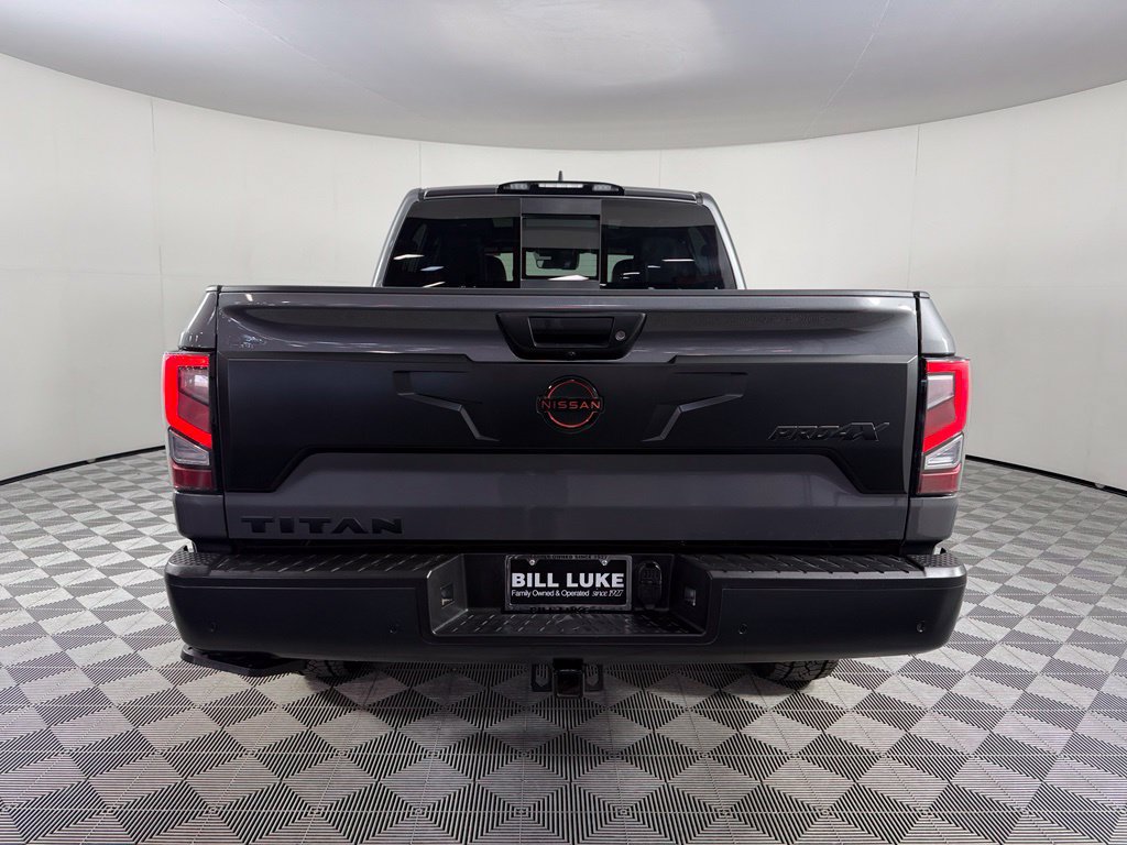 Used 2024 Nissan Titan PRO-4X w/ Pro-4x Convenience Package AWD/4WD image 8