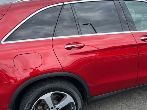 Used 2017 Mercedes-Benz GLC 300 4MATIC image 13