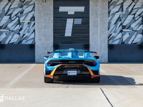 Used 2021 Lamborghini Huracan STO RWD image 13