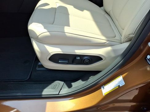 New 2026 Jeep Grand Cherokee Limited w/ Luxury Tech Group II AWD/4WD image 7