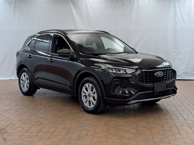 Certified 2024 Ford Escape Active w/ Tech Pack #1 AWD/4WD image 1
